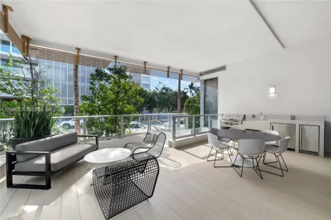 304 Ocean Dr #102