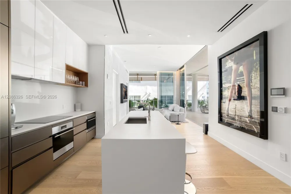 304 Ocean Dr #102 Miami Beach, FL 33139