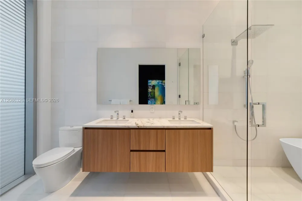 304 Ocean Dr #102 Miami Beach, FL 33139