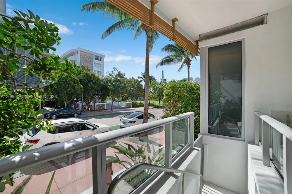 304 Ocean Dr #102 Miami Beach, FL 33139