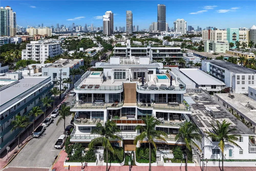 304 Ocean Dr #102 Miami Beach, FL 33139