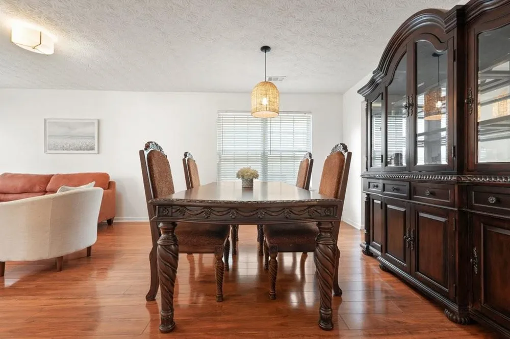 115 Village Trace Woodstock, GA 30188