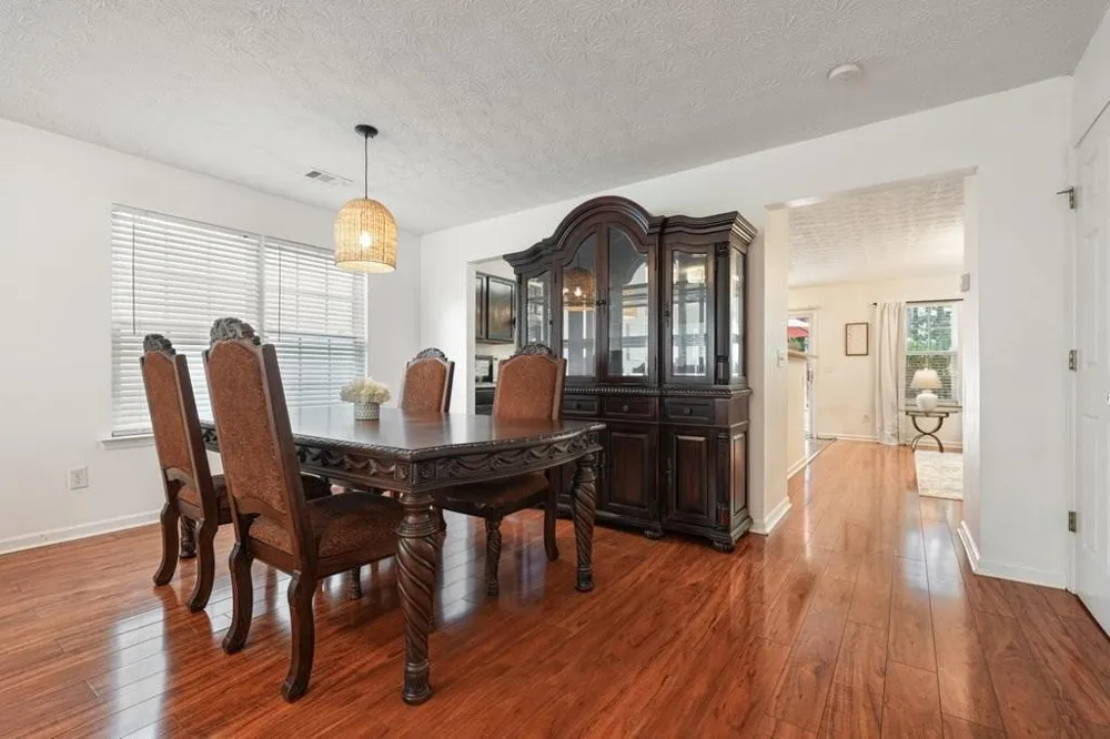115 Village Trace Woodstock, GA 30188