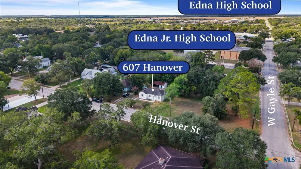 607 Hanover Street Edna, TX 77957
