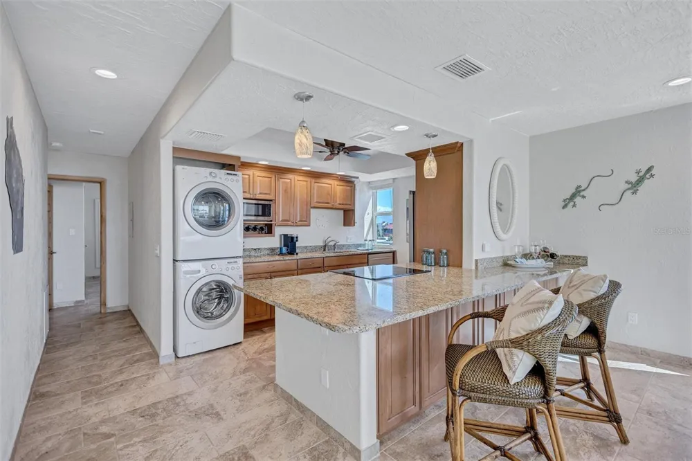 6140 MIDNIGHT PASS ROAD #101 Sarasota, FL 34242