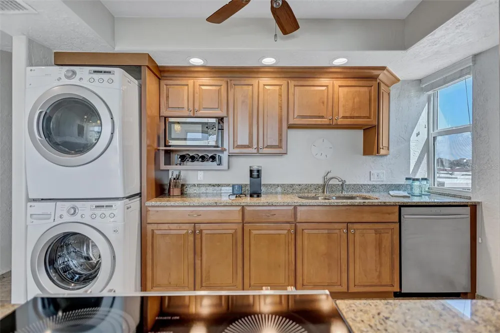 6140 MIDNIGHT PASS ROAD #101 Sarasota, FL 34242