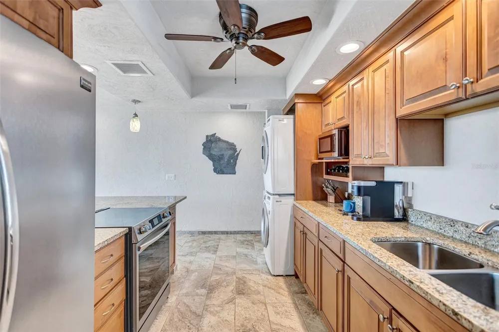 6140 MIDNIGHT PASS ROAD #101 Sarasota, FL 34242