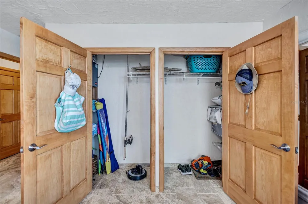 6140 MIDNIGHT PASS ROAD #101 Sarasota, FL 34242