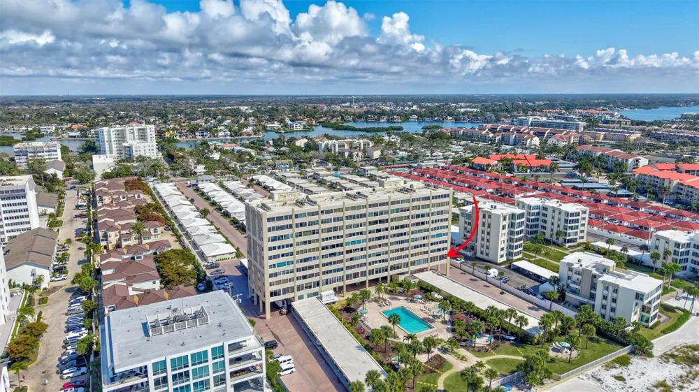6140 MIDNIGHT PASS ROAD #101 Sarasota, FL 34242