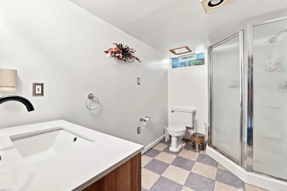 20500 Avalon Street St Clair Shores City, MI 48080