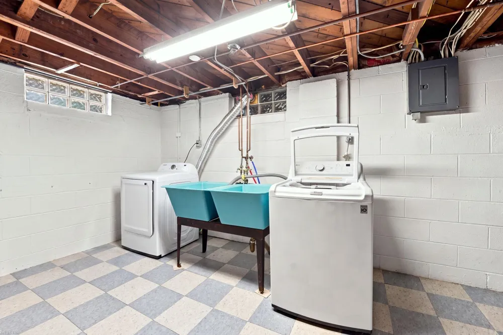 20500 Avalon Street St Clair Shores City, MI 48080