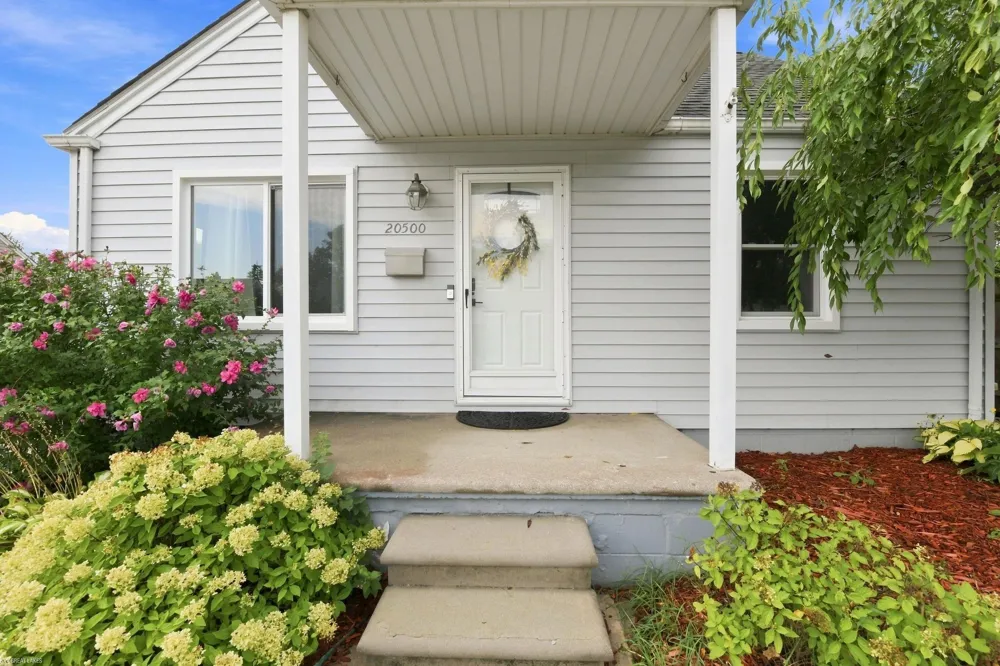 20500 Avalon Street St Clair Shores City, MI 48080