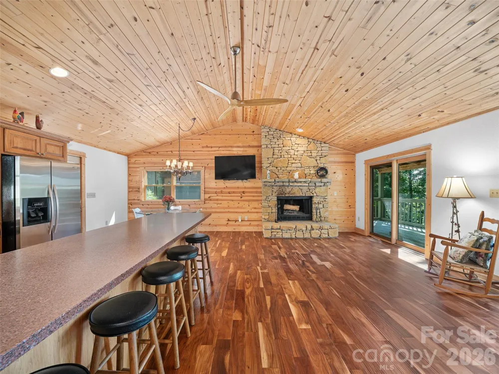 73 Oak Ridge Court Mars Hill, NC 28754