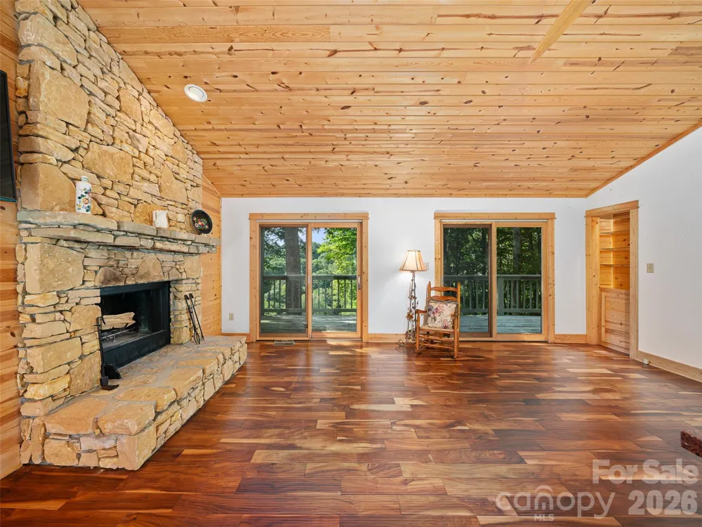 73 Oak Ridge Court Mars Hill, NC 28754