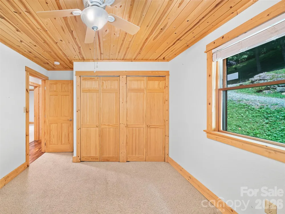 73 Oak Ridge Court Mars Hill, NC 28754
