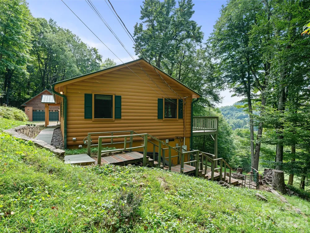 73 Oak Ridge Court Mars Hill, NC 28754