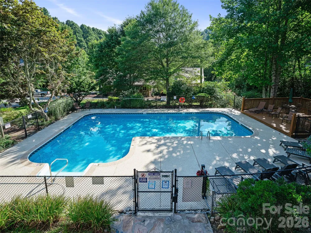 73 Oak Ridge Court Mars Hill, NC 28754