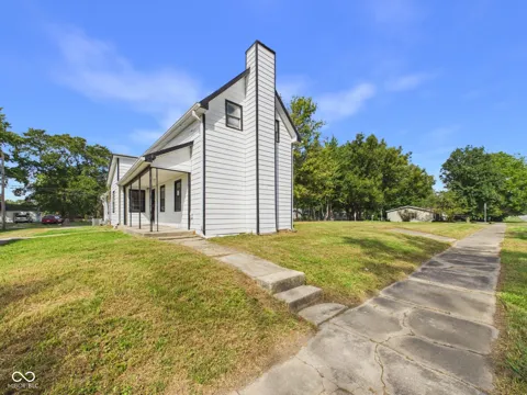 706 Walnut Street