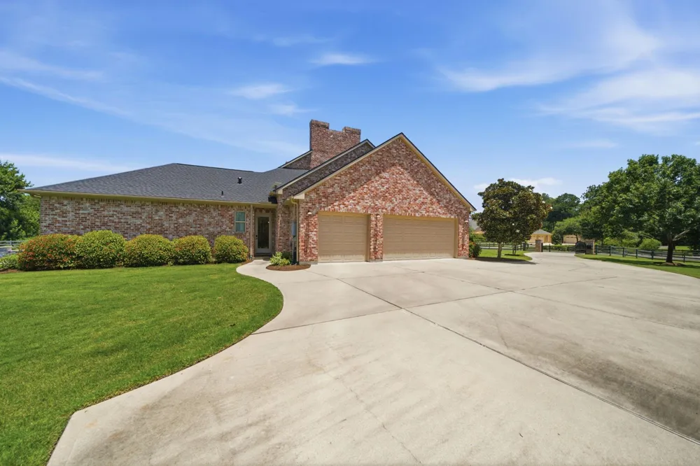32102 Rolling Woods Trail Fulshear, TX 77441