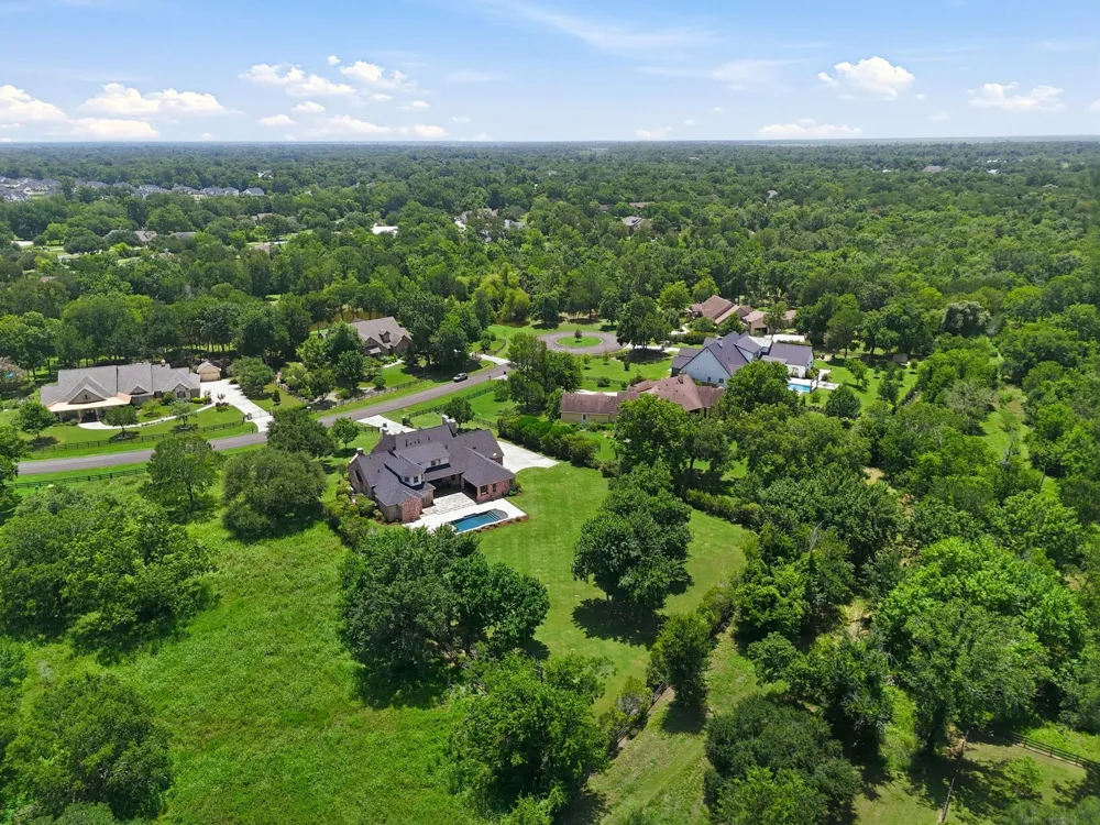 32102 Rolling Woods Trail Fulshear, TX 77441
