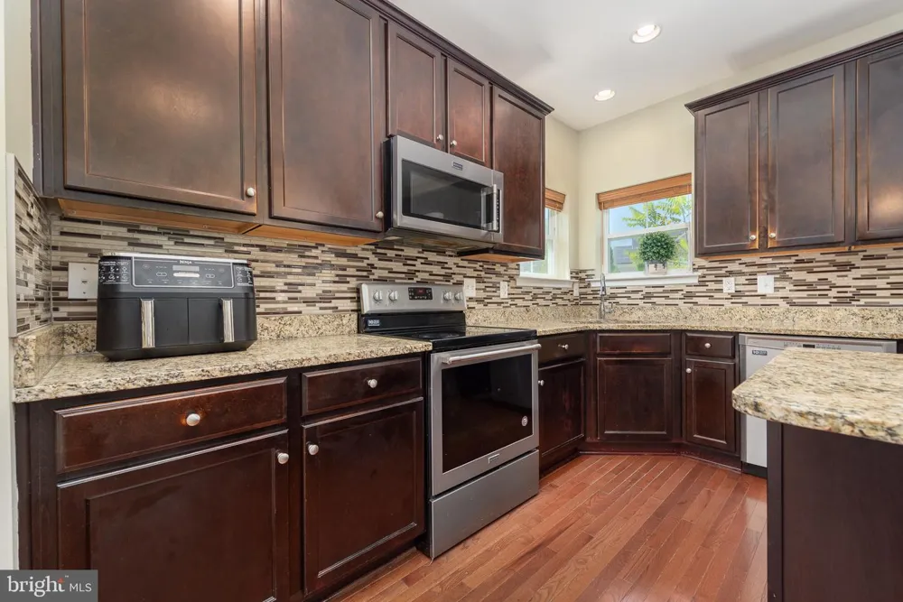 7603 LORD SNOWDEN CIRCLE Laurel, MD 20707