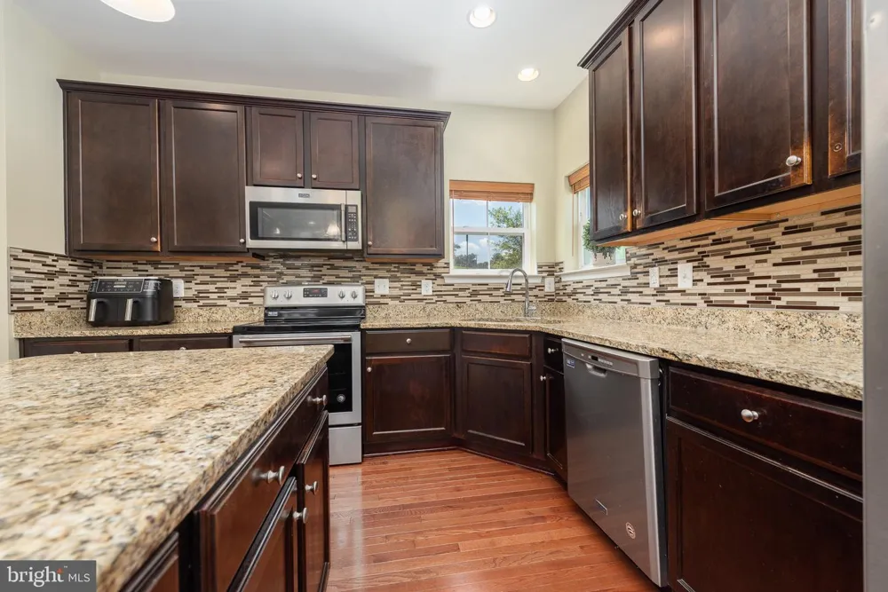 7603 LORD SNOWDEN CIRCLE Laurel, MD 20707