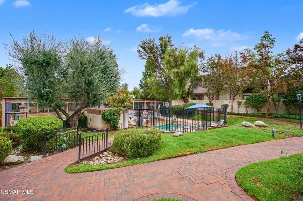 6201 Shoup Avenue #70 Woodland Hills, CA 91367