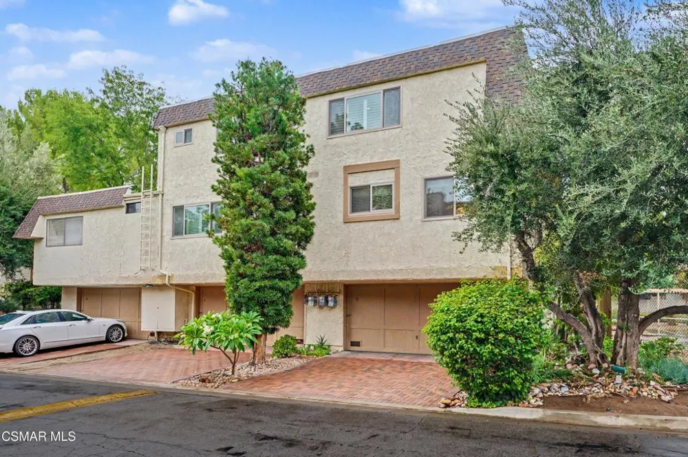 6201 Shoup Avenue #70 Woodland Hills, CA 91367
