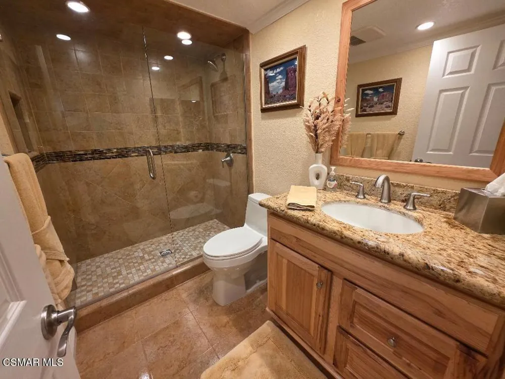 6201 Shoup Avenue #70 Woodland Hills, CA 91367