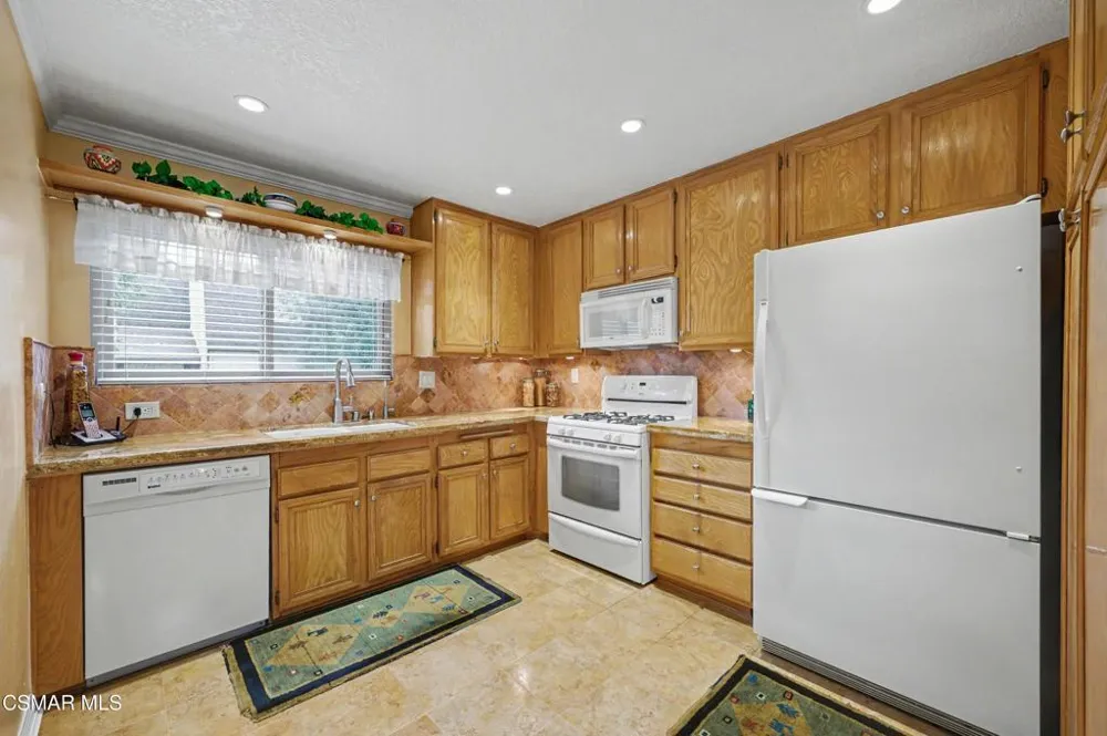 6201 Shoup Avenue #70 Woodland Hills, CA 91367