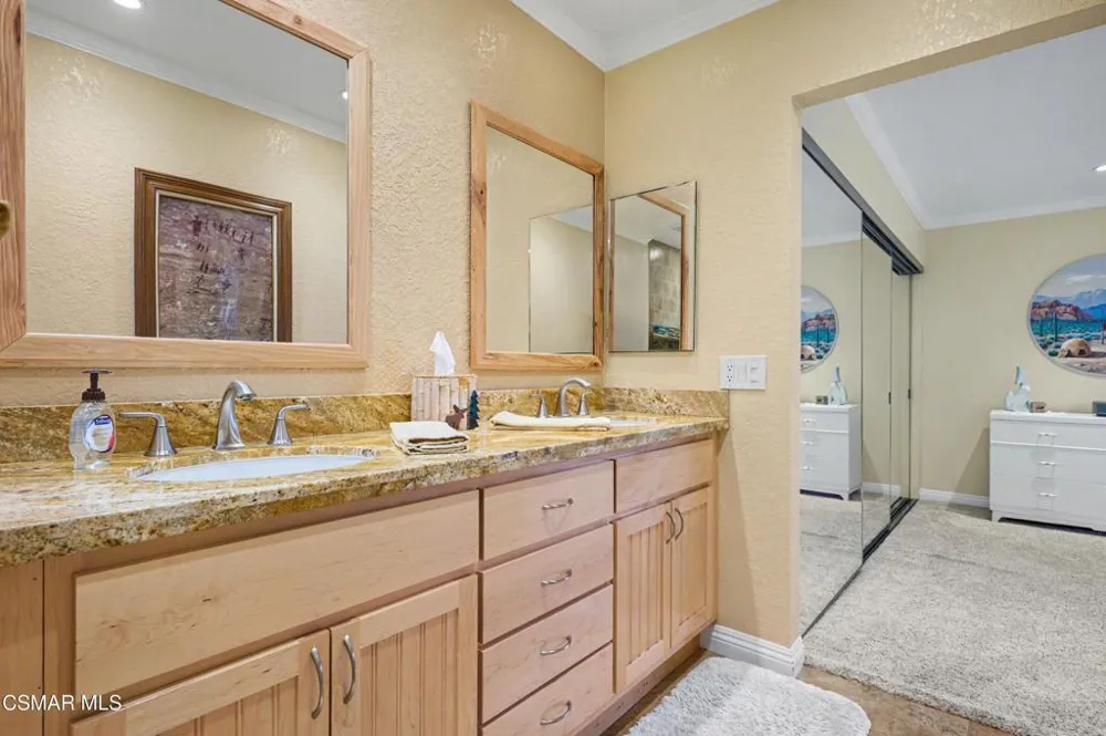 6201 Shoup Avenue #70 Woodland Hills, CA 91367
