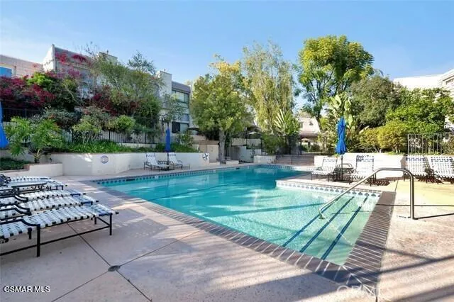 6201 Shoup Avenue #70 Woodland Hills, CA 91367