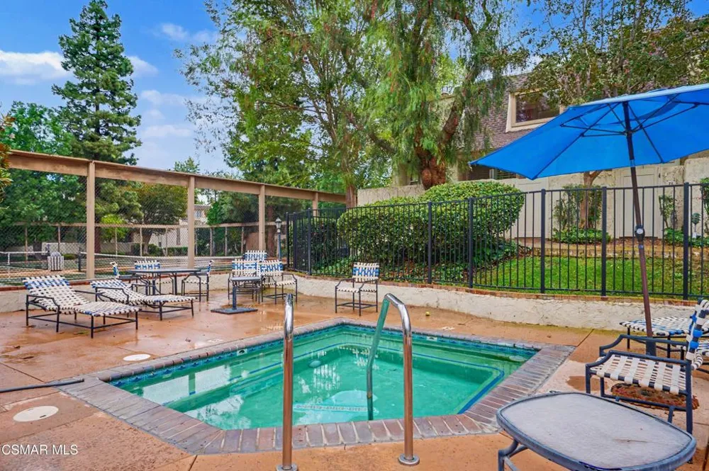 6201 Shoup Avenue #70 Woodland Hills, CA 91367