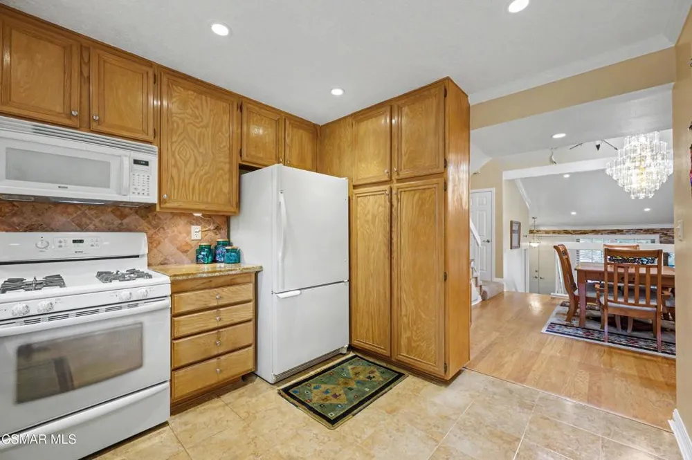 6201 Shoup Avenue #70 Woodland Hills, CA 91367