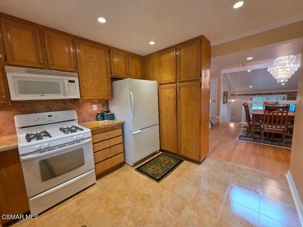 6201 Shoup Avenue #70 Woodland Hills, CA 91367