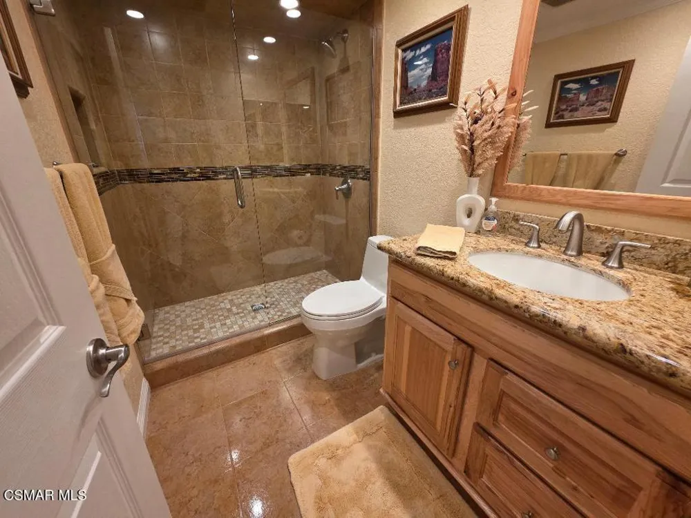 6201 Shoup Avenue #70 Woodland Hills, CA 91367