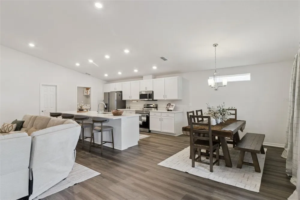 2037 SUMMERLAKE DRIVE Auburndale, FL 33823