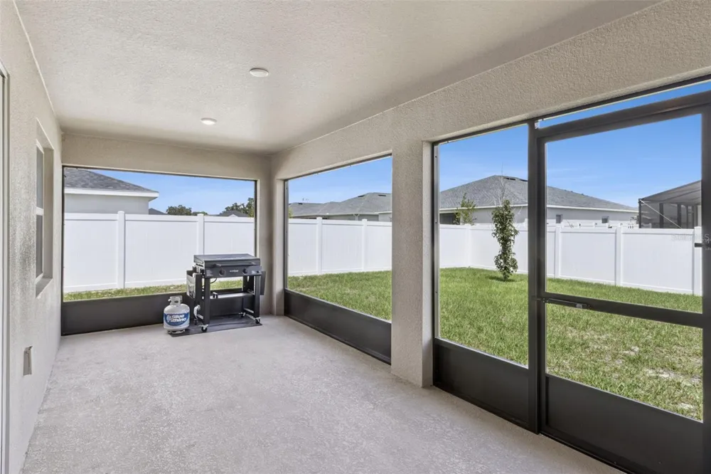 2037 SUMMERLAKE DRIVE Auburndale, FL 33823