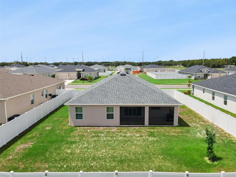 2037 SUMMERLAKE DRIVE Auburndale, FL 33823