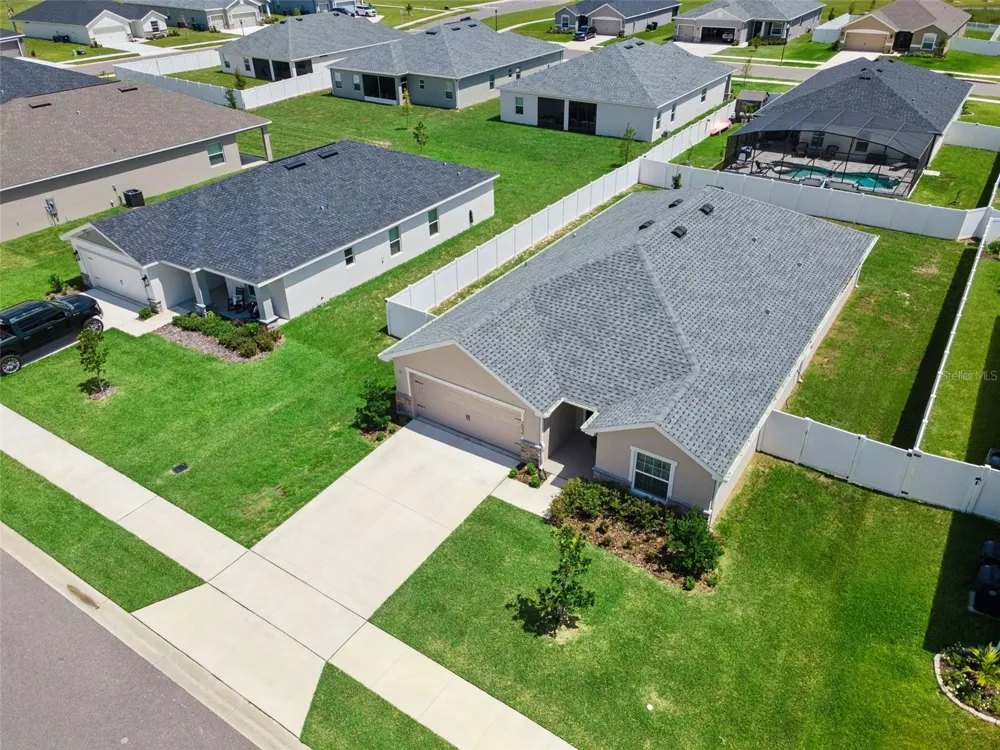 2037 SUMMERLAKE DRIVE Auburndale, FL 33823