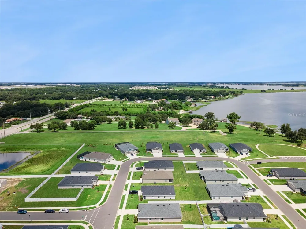 2037 SUMMERLAKE DRIVE Auburndale, FL 33823