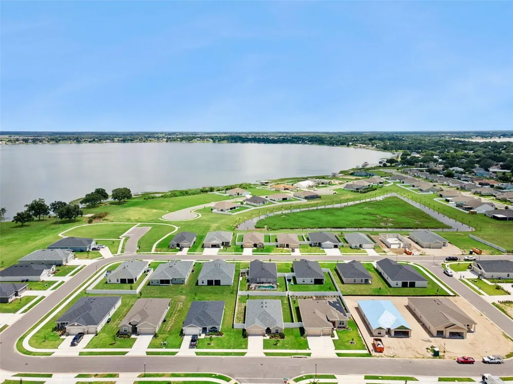 2037 SUMMERLAKE DRIVE Auburndale, FL 33823