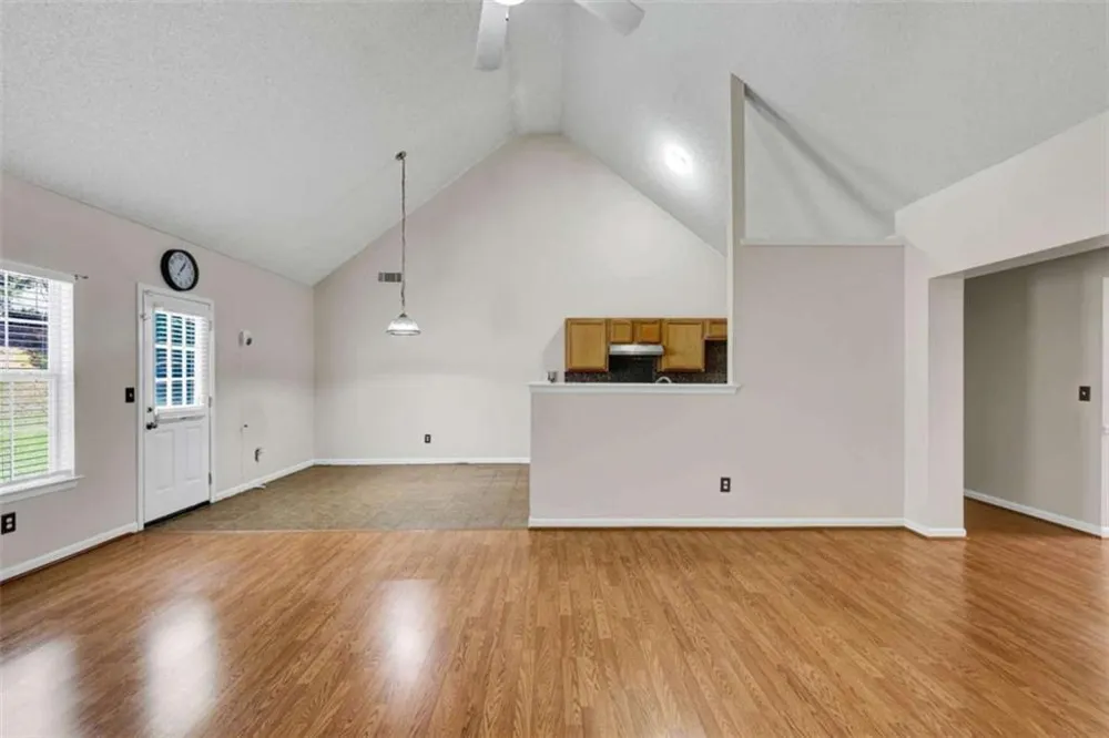 6827 Hill Creek Cove Lithonia, GA 30058