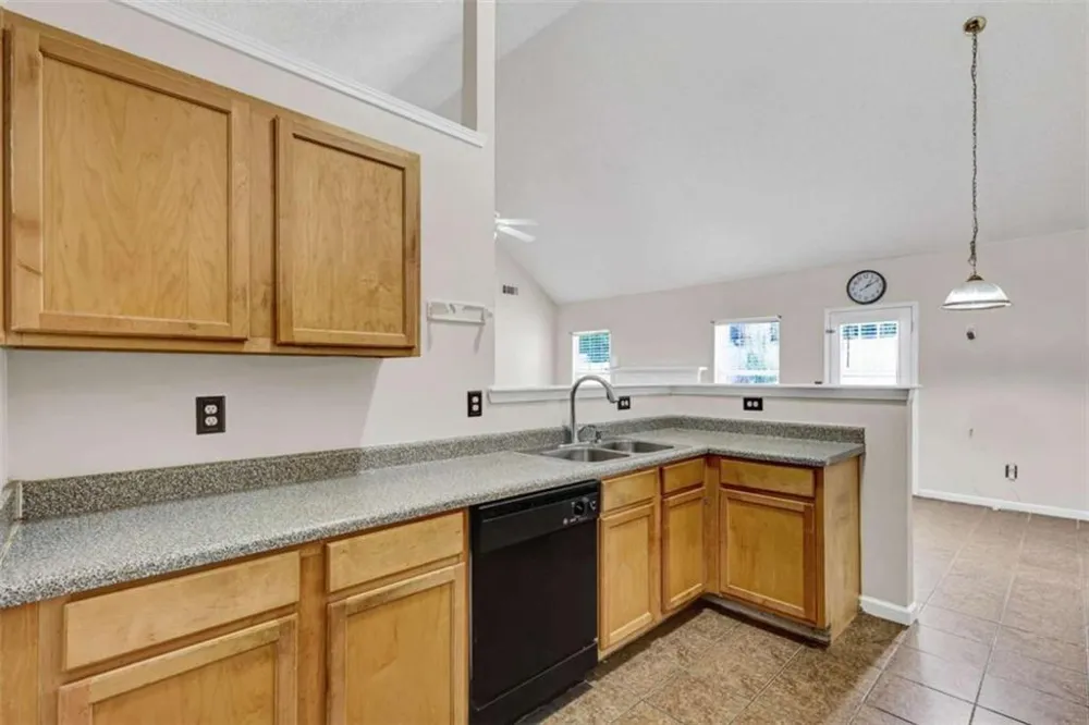 6827 Hill Creek Cove Lithonia, GA 30058
