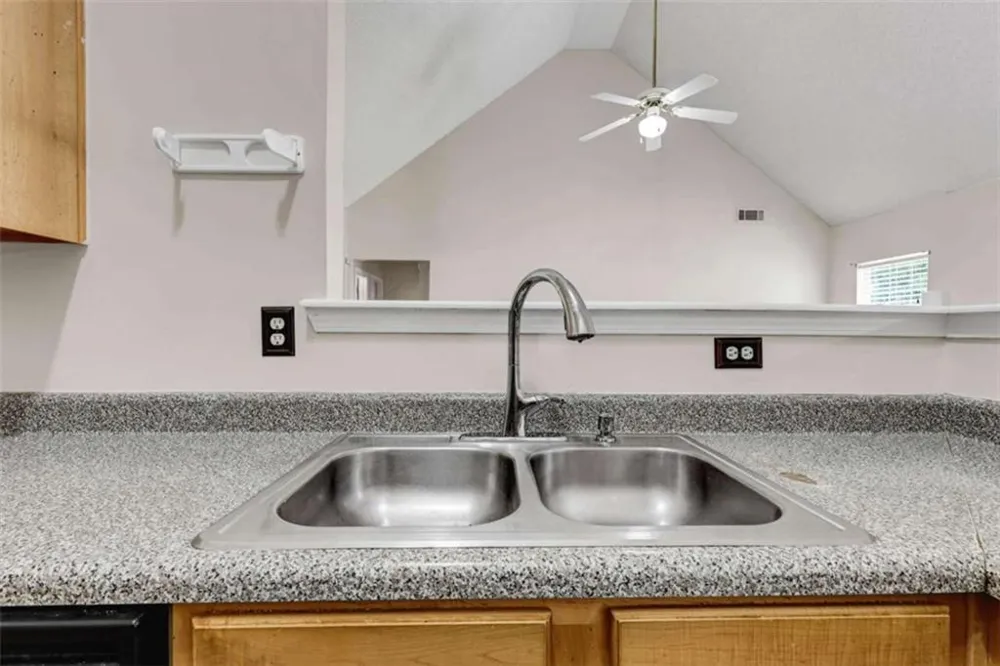 6827 Hill Creek Cove Lithonia, GA 30058