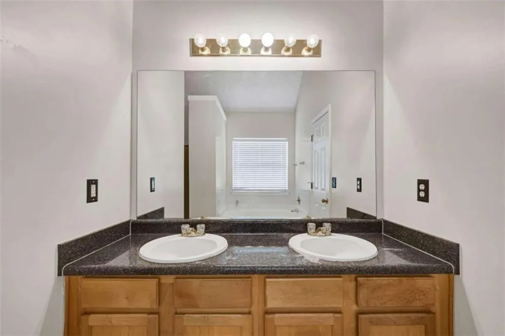 6827 Hill Creek Cove Lithonia, GA 30058