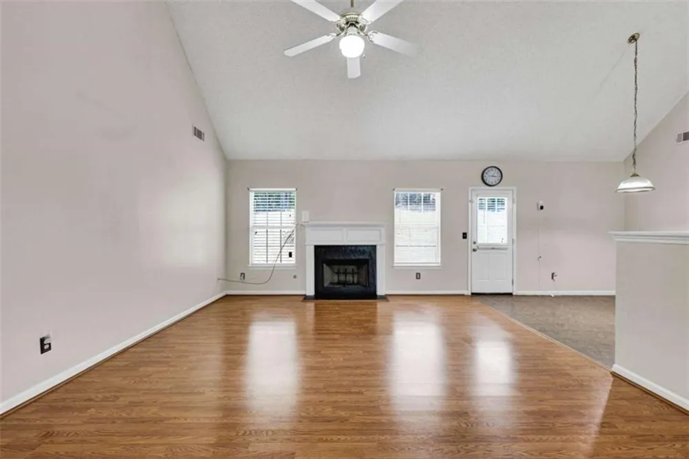 6827 Hill Creek Cove Lithonia, GA 30058