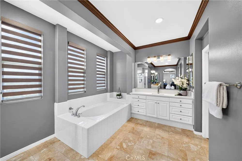 2011 W Snead Street La Habra, CA 90631