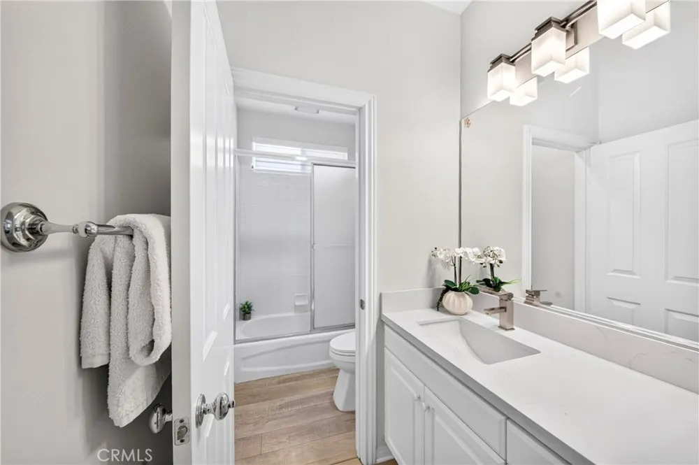 2011 W Snead Street La Habra, CA 90631