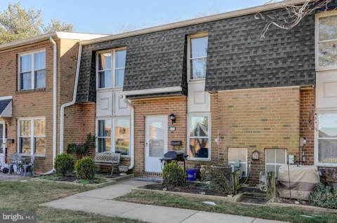 1013 HARBOUR DRIVE